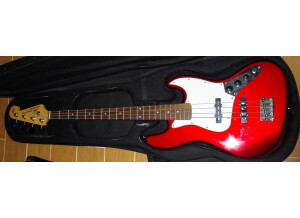Sx Guitars Basse type Jazz Bass modèle SJB-62 metallic red NEUVE + softcase + sangle