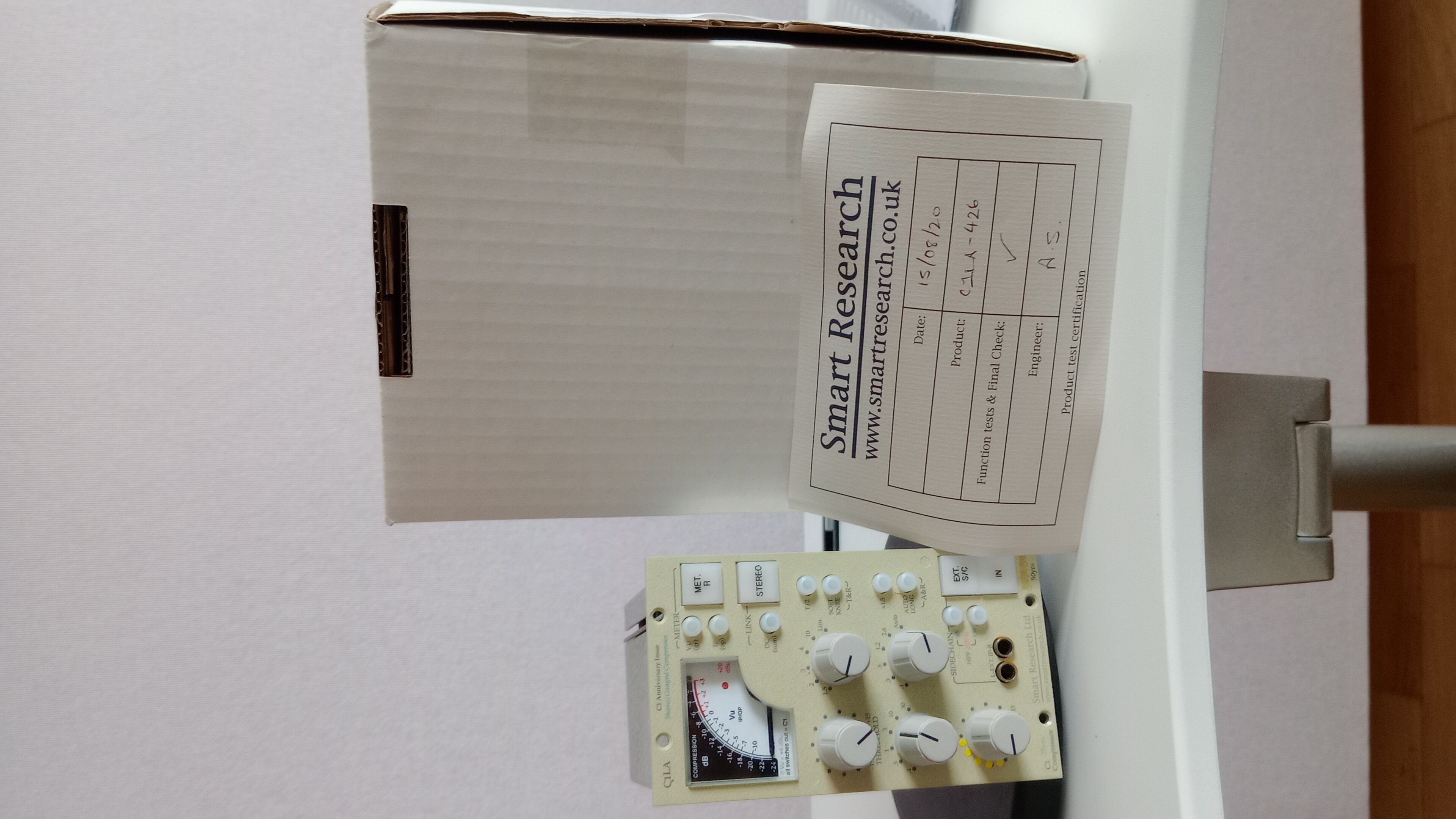 Smart Research C1LA 500 Series Stereo Bus Compressor -  Frais d'expédition inclus