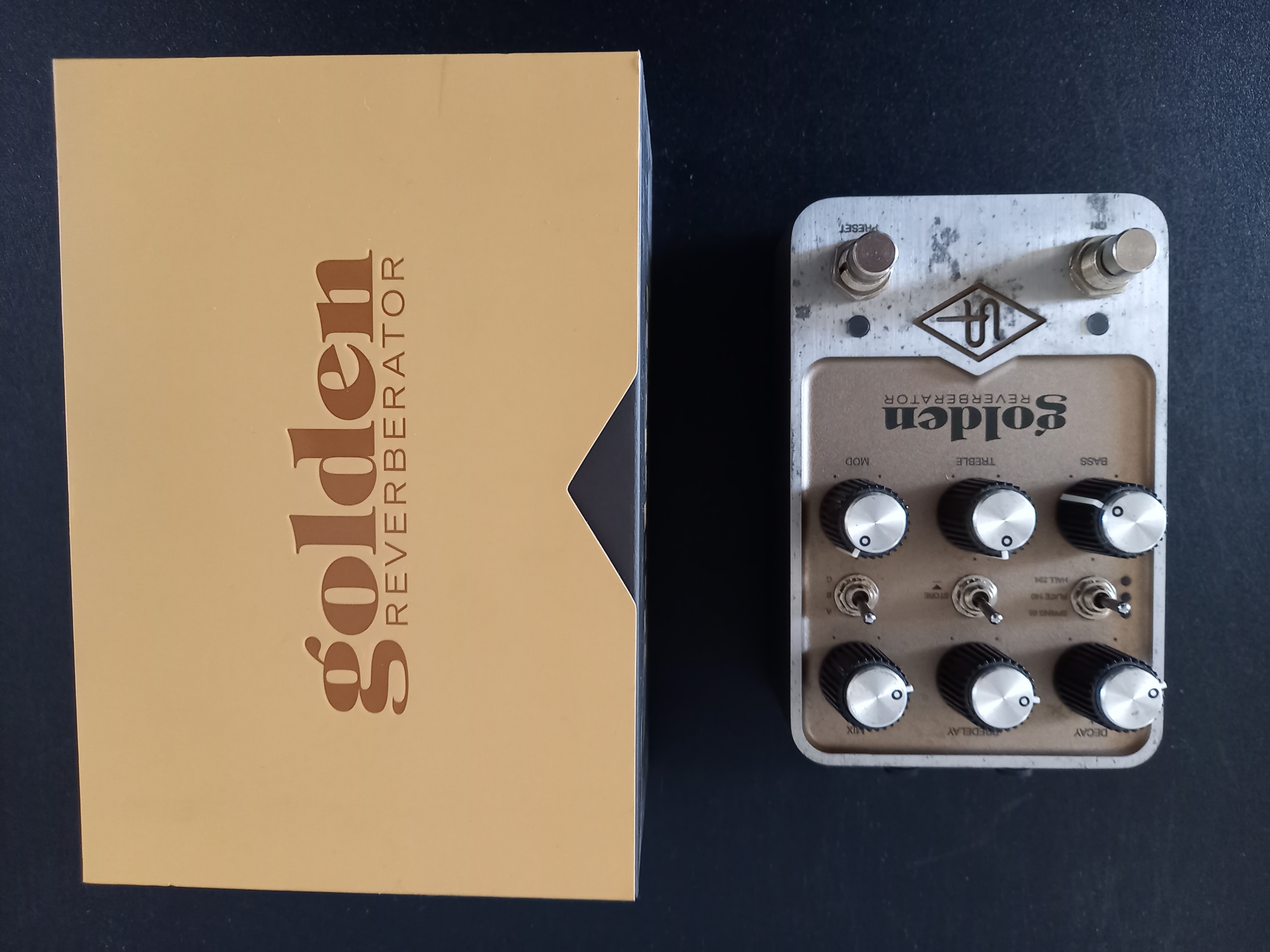 Pédale de réverb UAFX Golden Reverberator