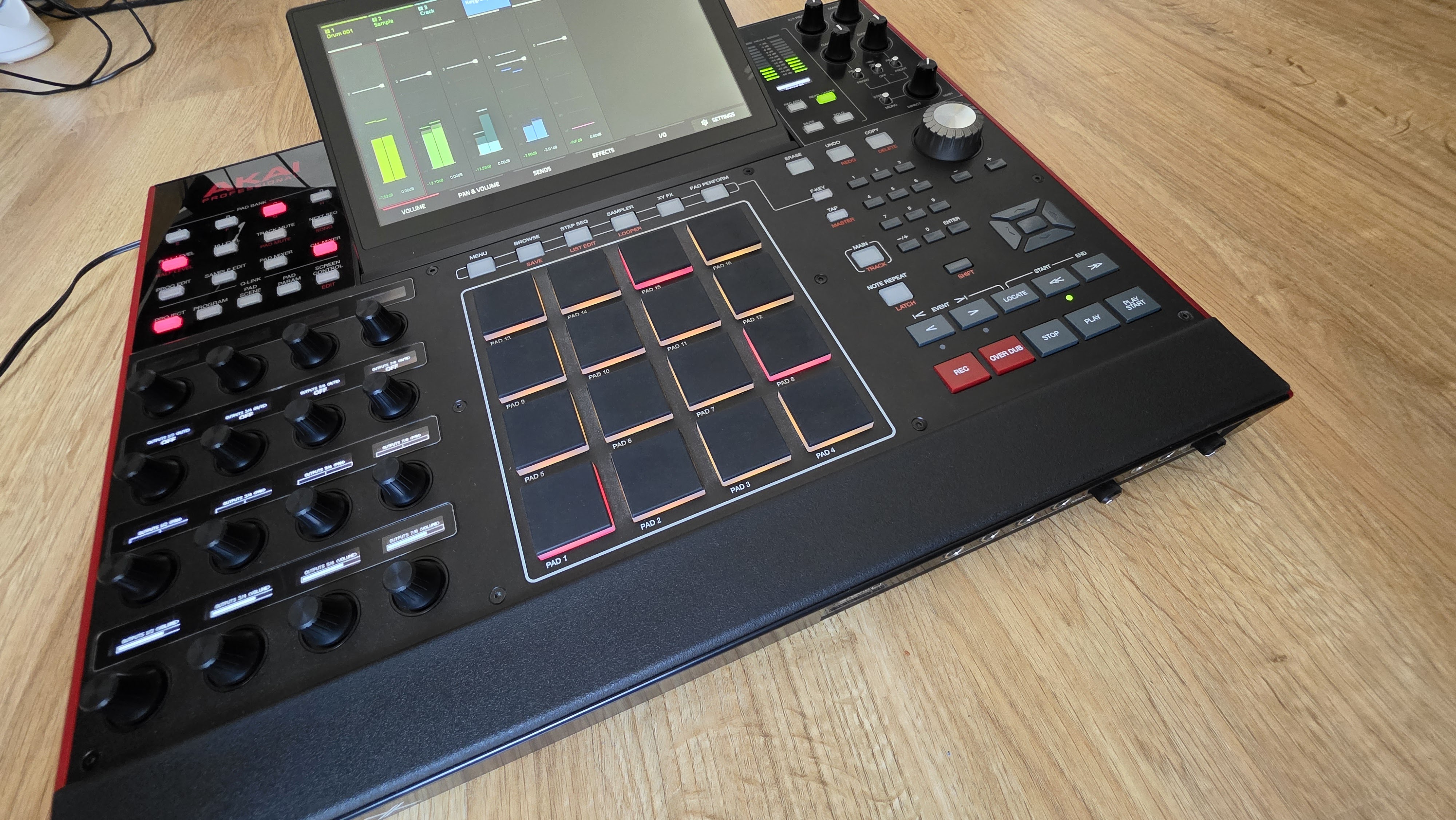 Akai Professional MPC X (85684)