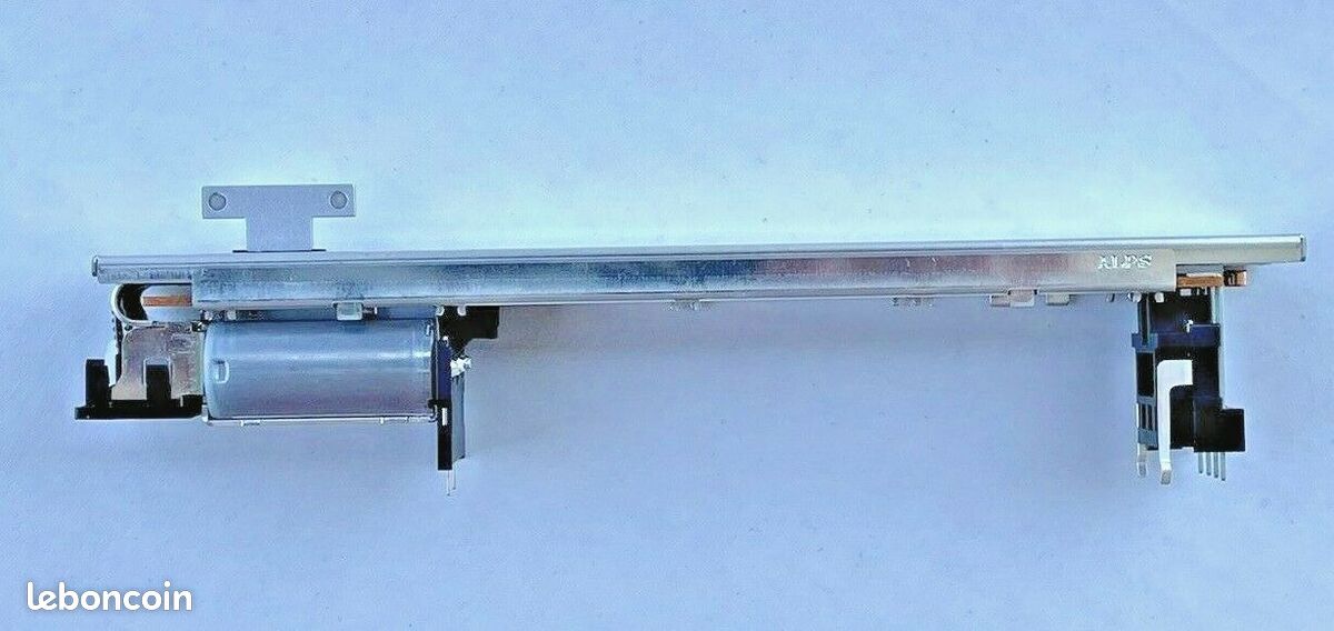 Fader Yamaha VAY17000