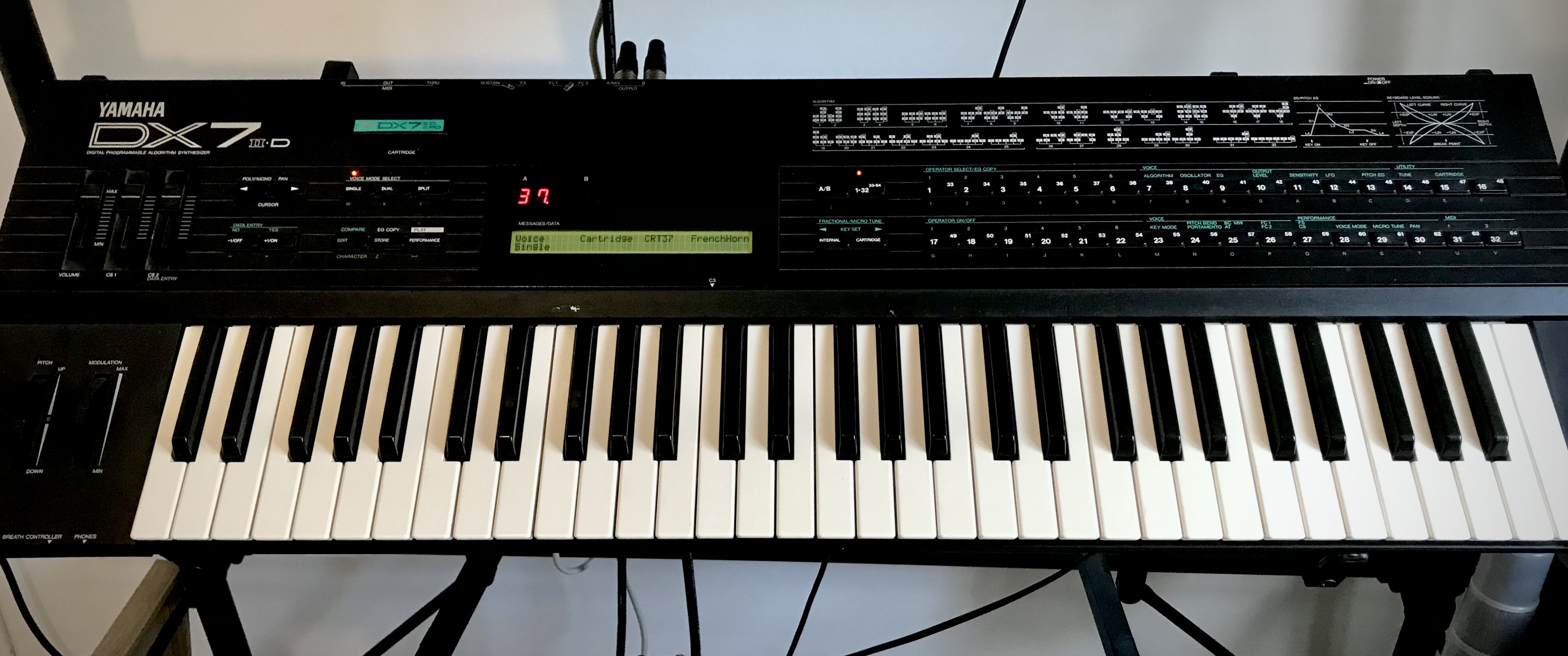 VEND DX7 IID + CARTRIDGE