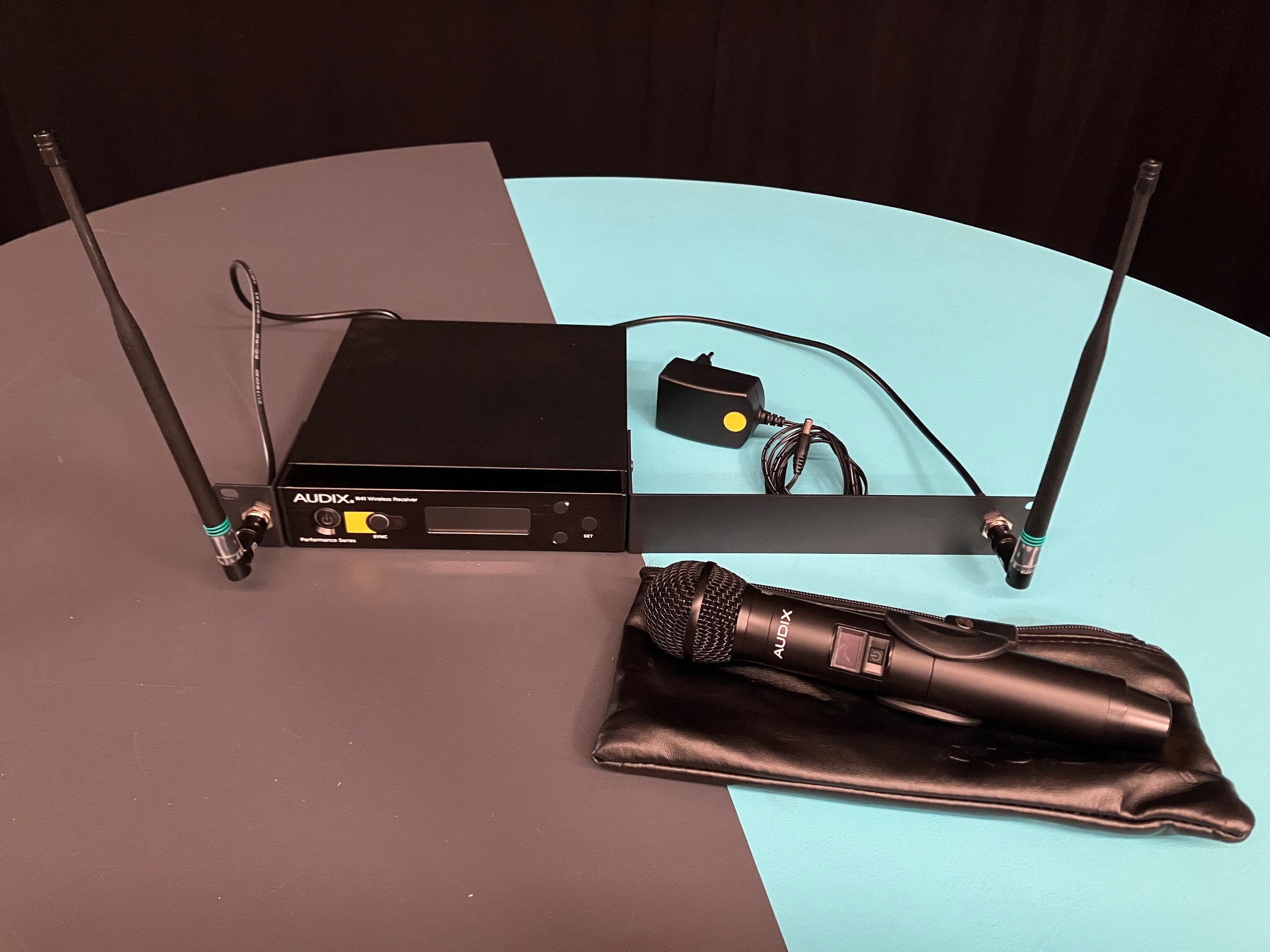 Vends AUDIX AP41 OM2 - micro main sans fil HF