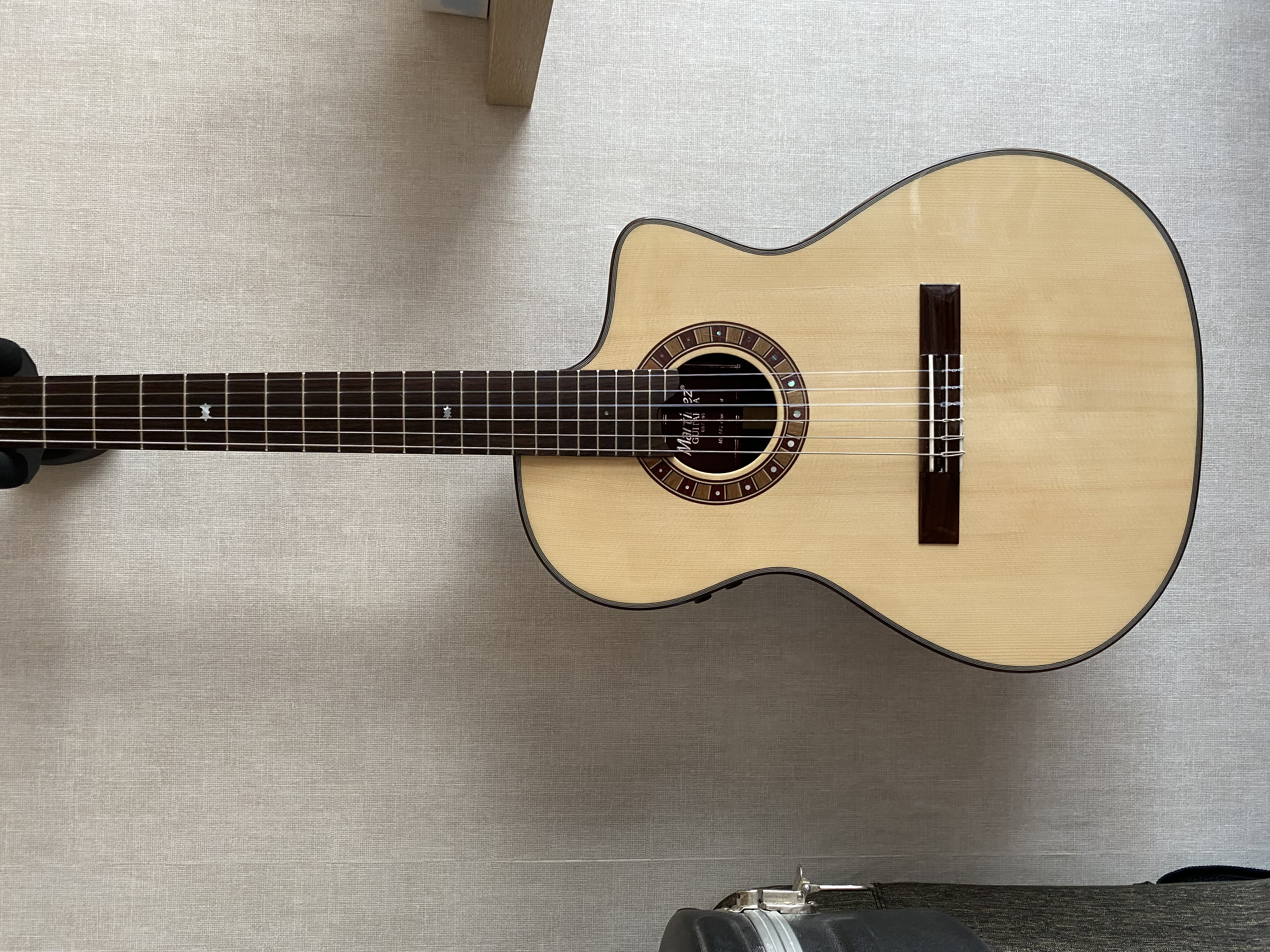 guitare électro acoustique