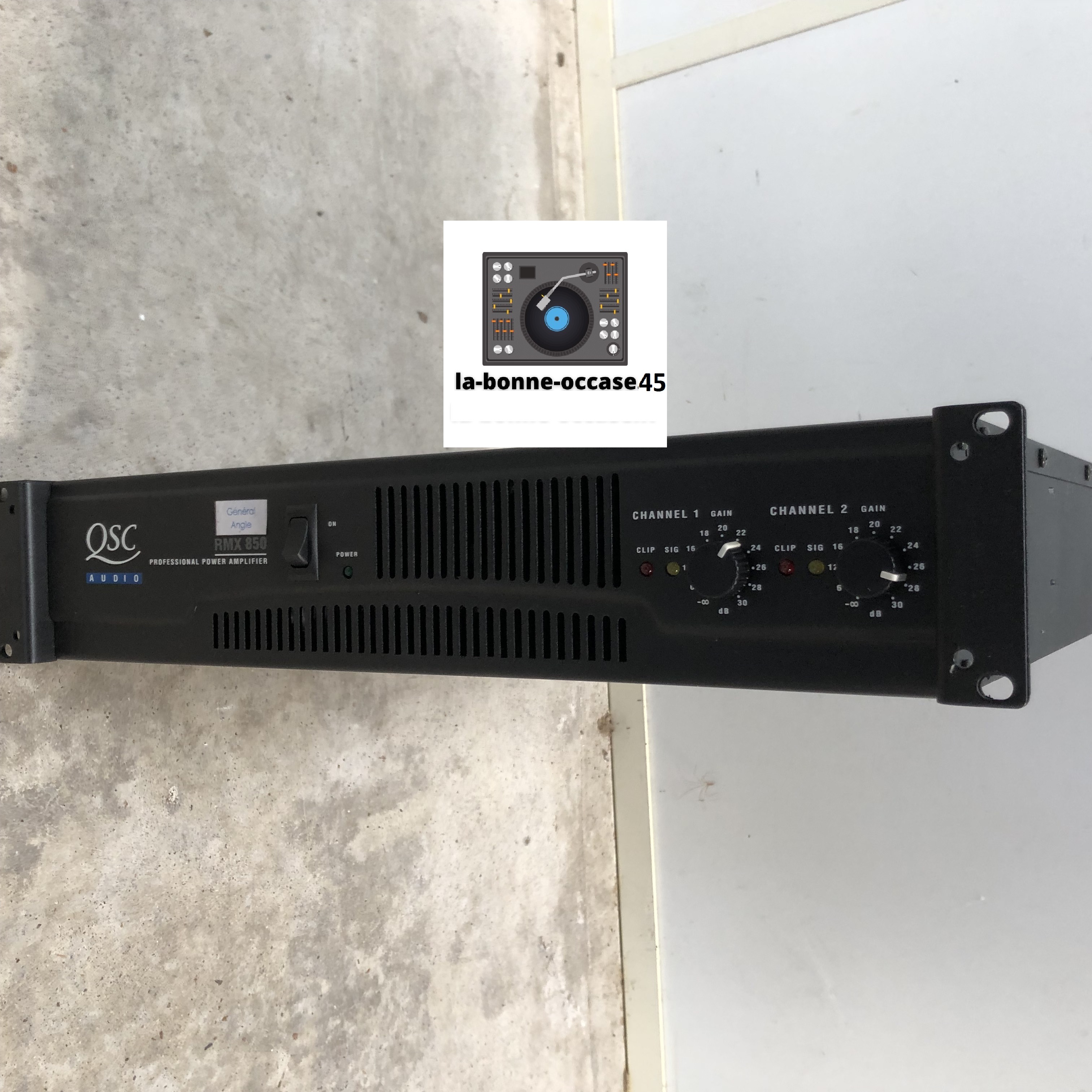 Ampli QSC