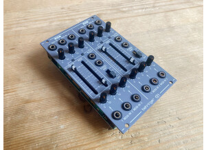 Behringer-121-DUAL-VCF 6476