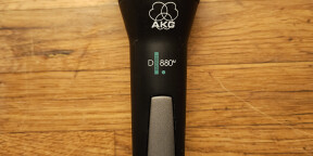 vends excellent micro AKG
