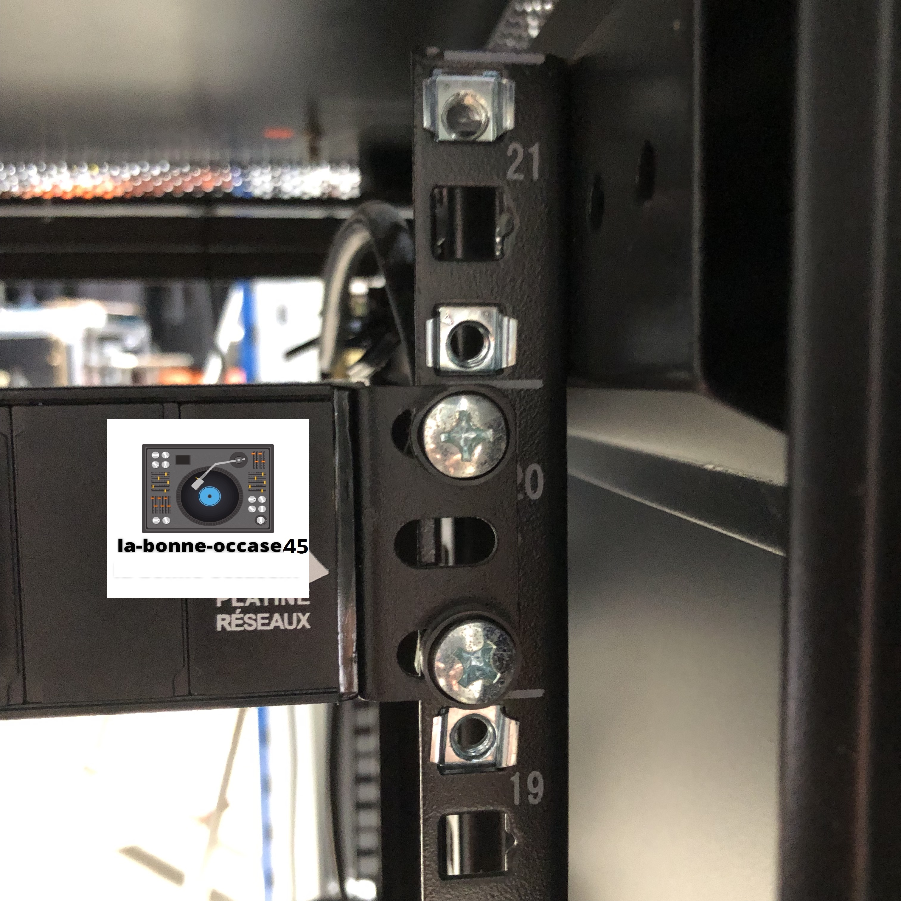 Vend Baie informatique 21 U