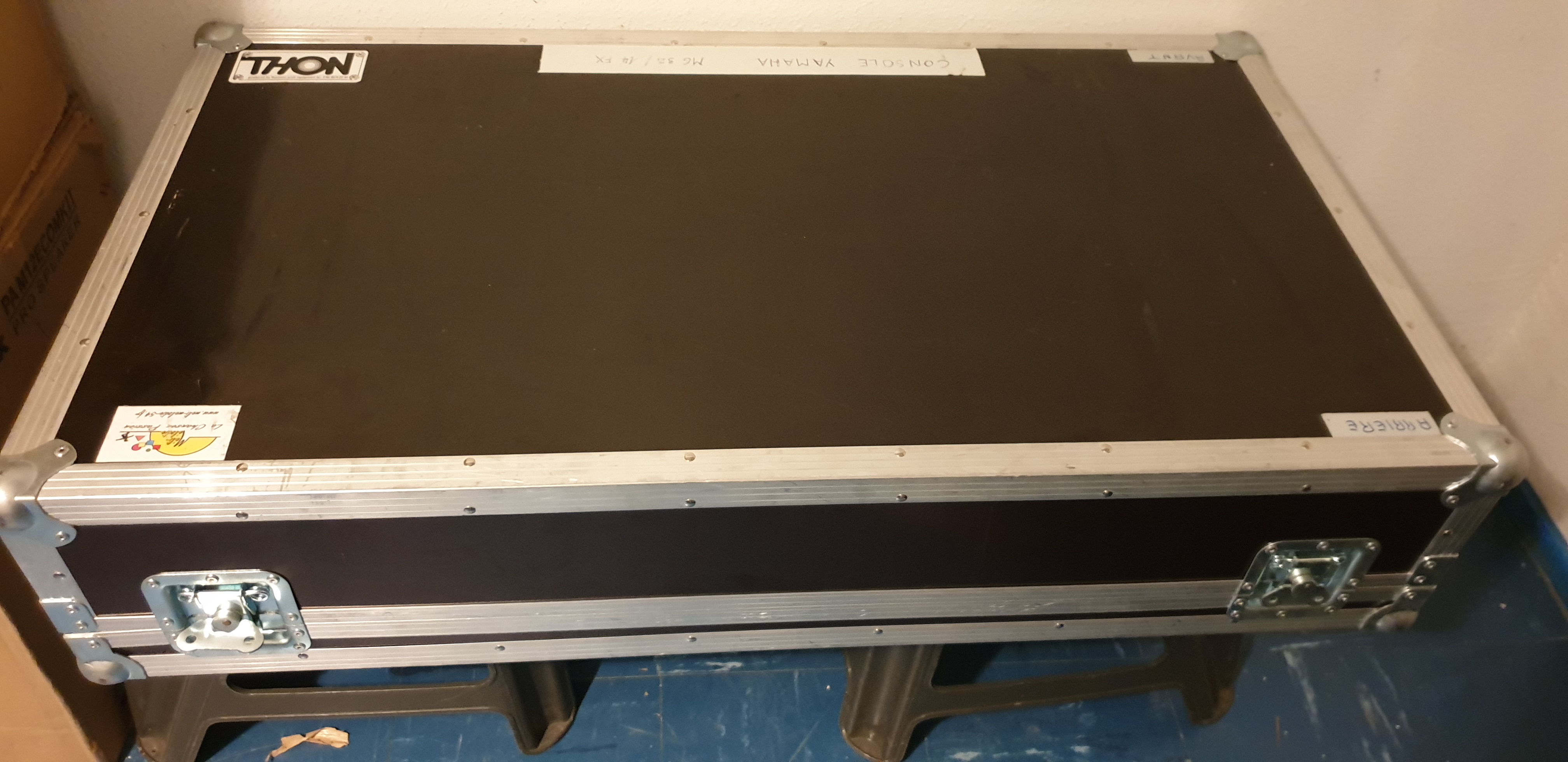 Vends table de mixage YAMAHA MG3214FX et son rack