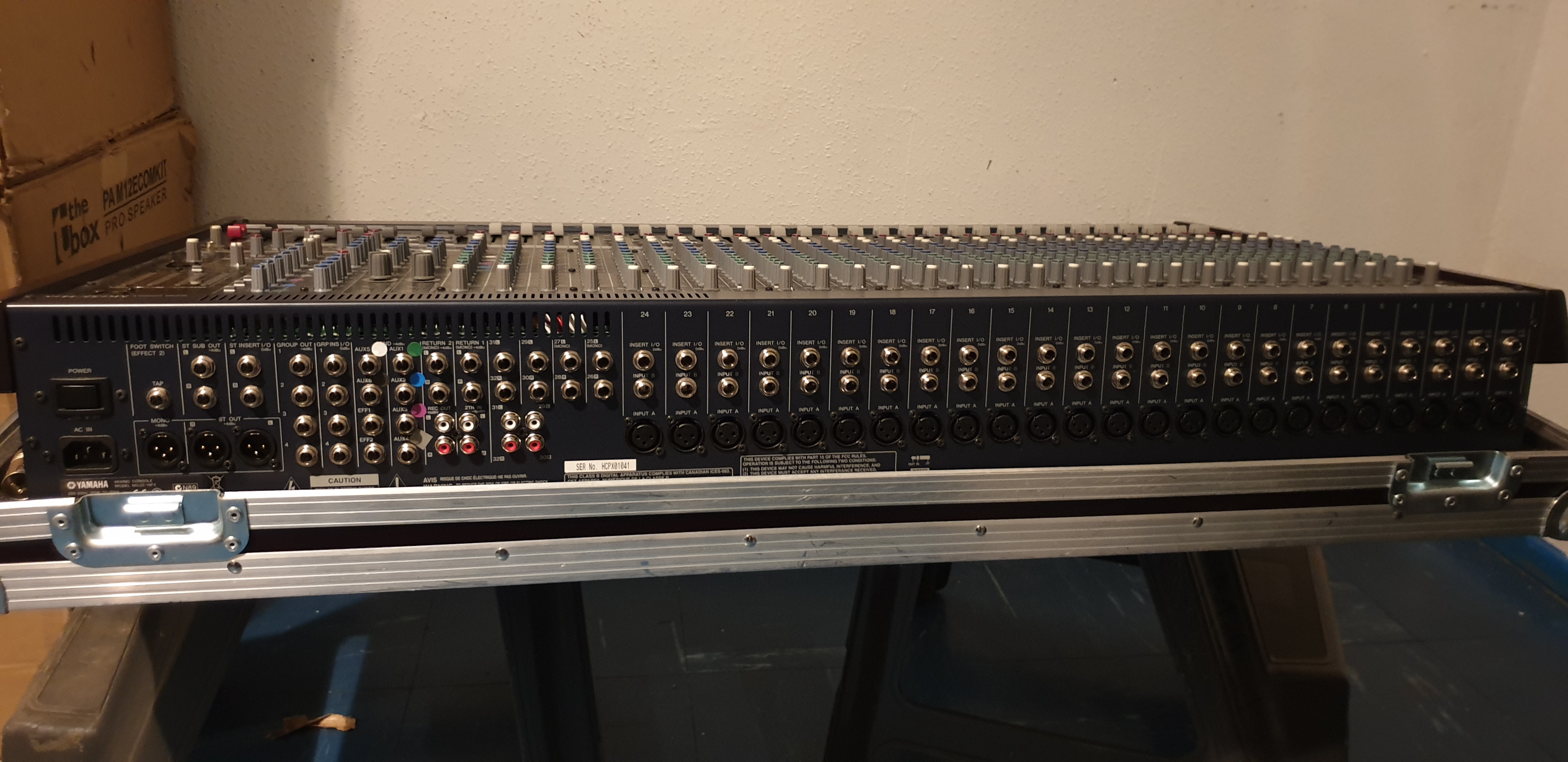 Yamaha - MG3214 FX dans son rack 2