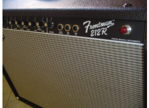 Fender FM 212R (89238)
