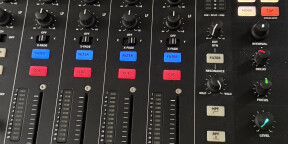 Vends Table Xone PX5 avec Decksaver + housse UDG rigide