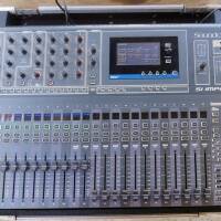 Vends une table de mixage SOUNDCRAFT SI Impact + stagebox