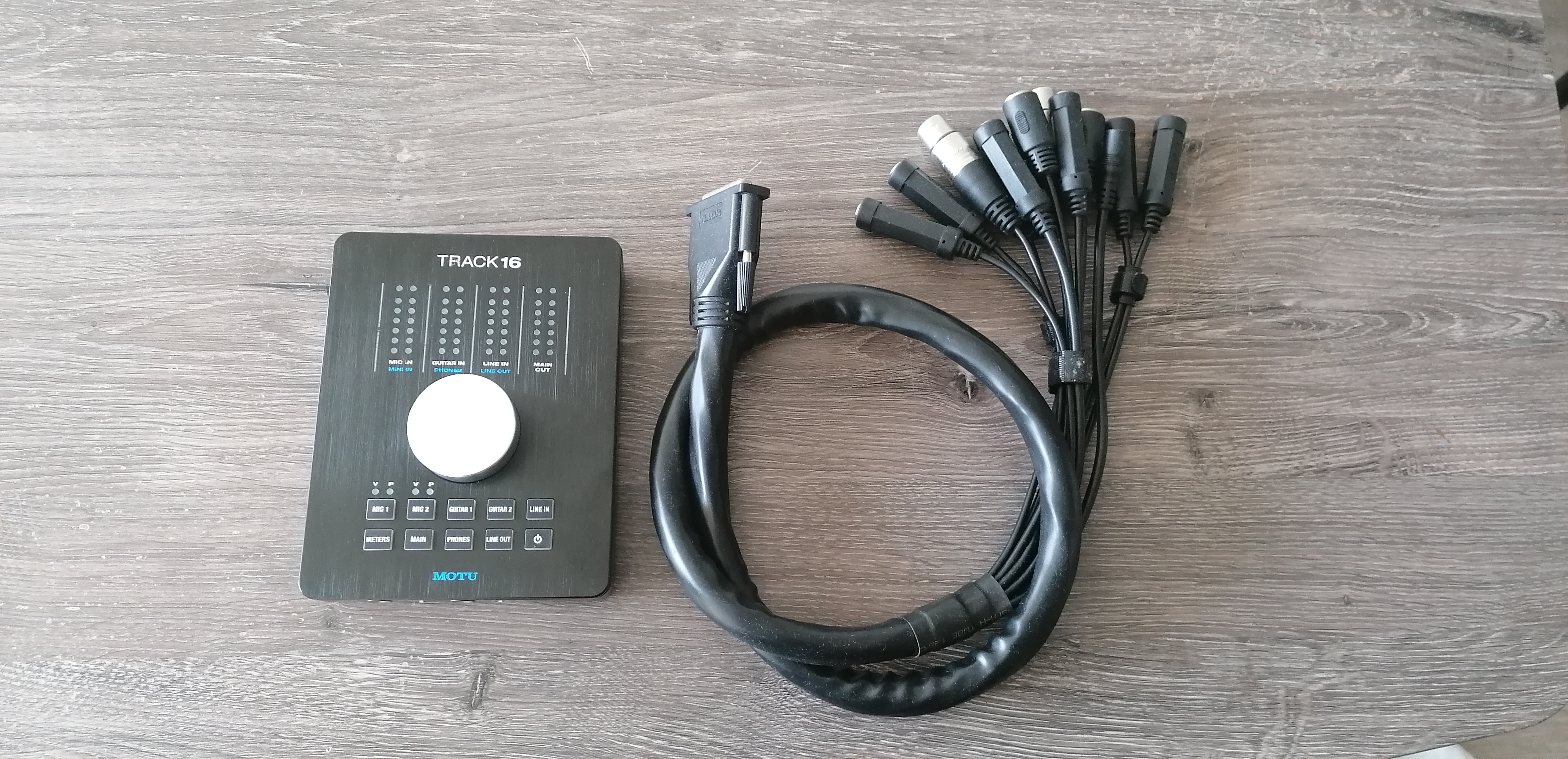 Motu track 16. 