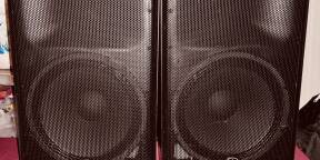 À vendre – 2 enceintes Yamaha DXR15 – excellent état