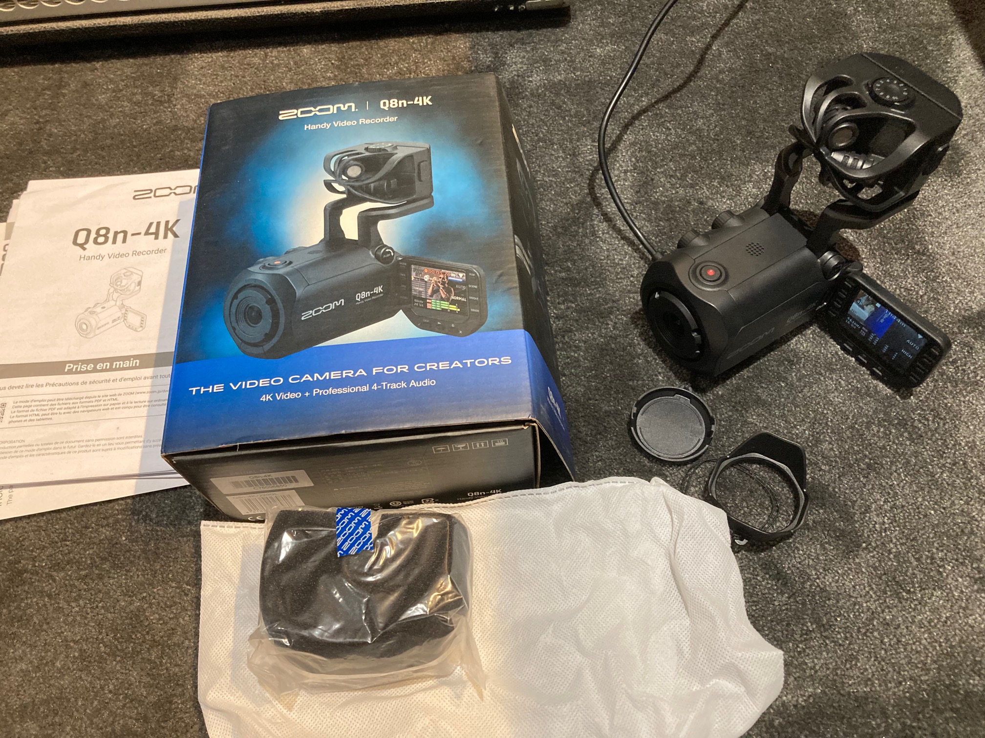 Vends caméra ZOOM Q8N-4K + accessoires