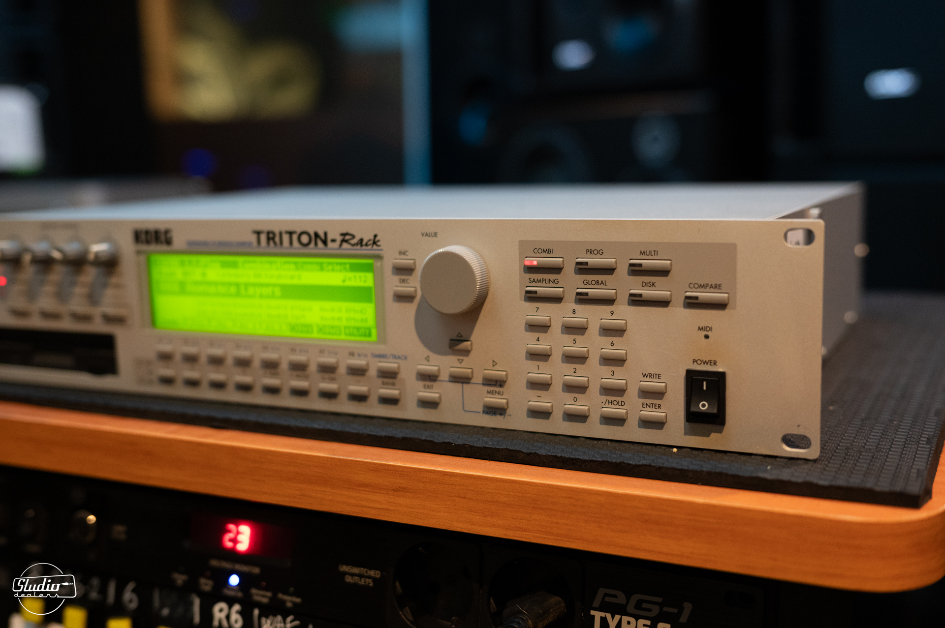 KORG TRITON-Rack 中古】KORG TRITON-Rack Ver1.5.1 音源モジュール