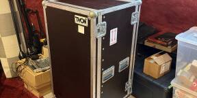 Thon Rack 20U Live 45 Wheels + 2 Tiroirs + 2 Prises