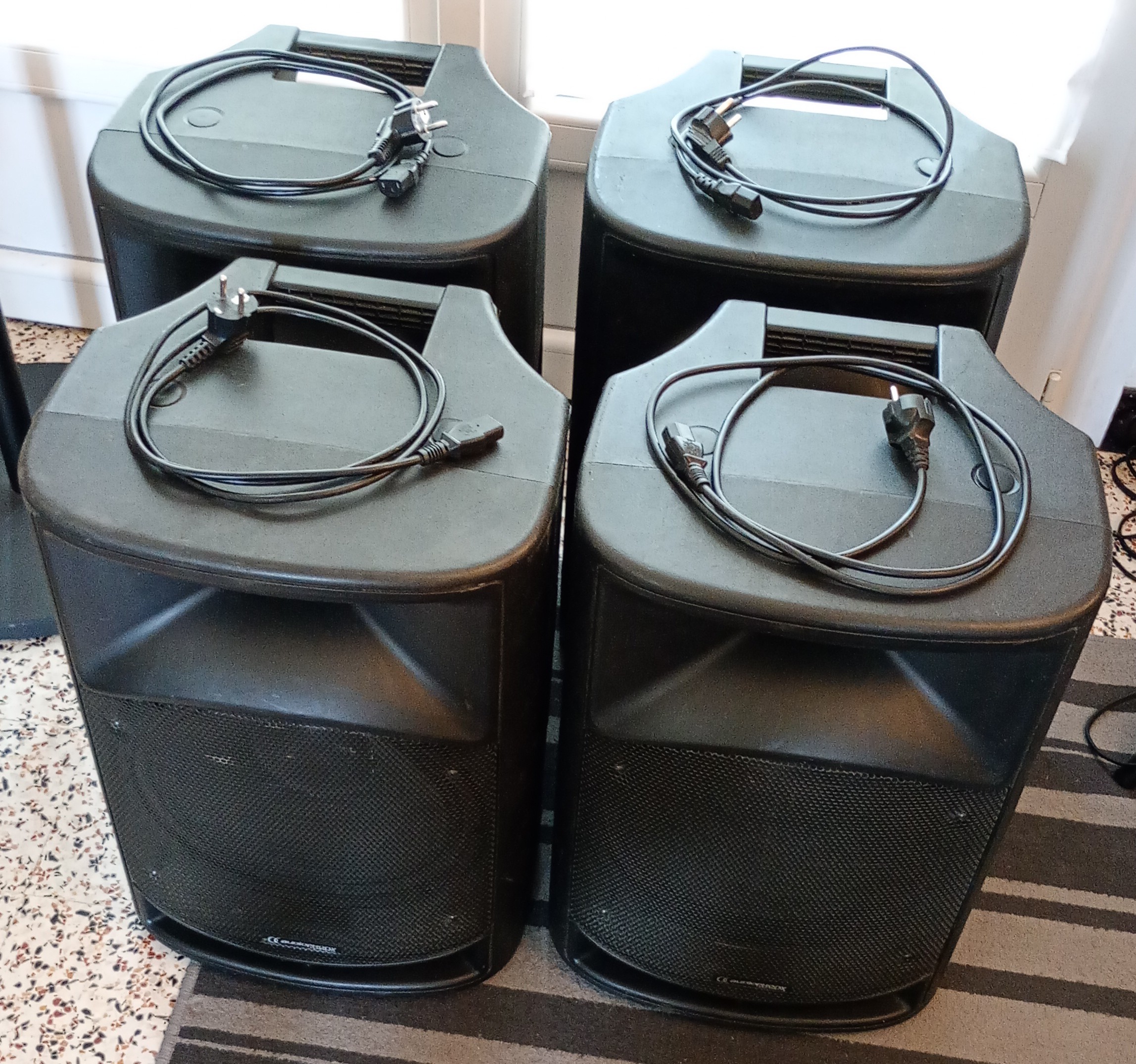 4 Enceintes actives Audiophony MT12A + 3 Pieds Millenium (Pack Sono)