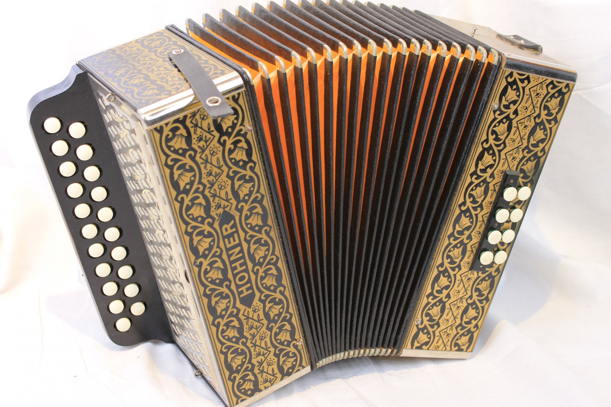 Vintage Hohner Pokerwork HA-2815 Diatonic Button Accordion BC 21 8