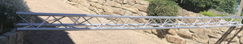 Vend 3x2 m de structure tri 