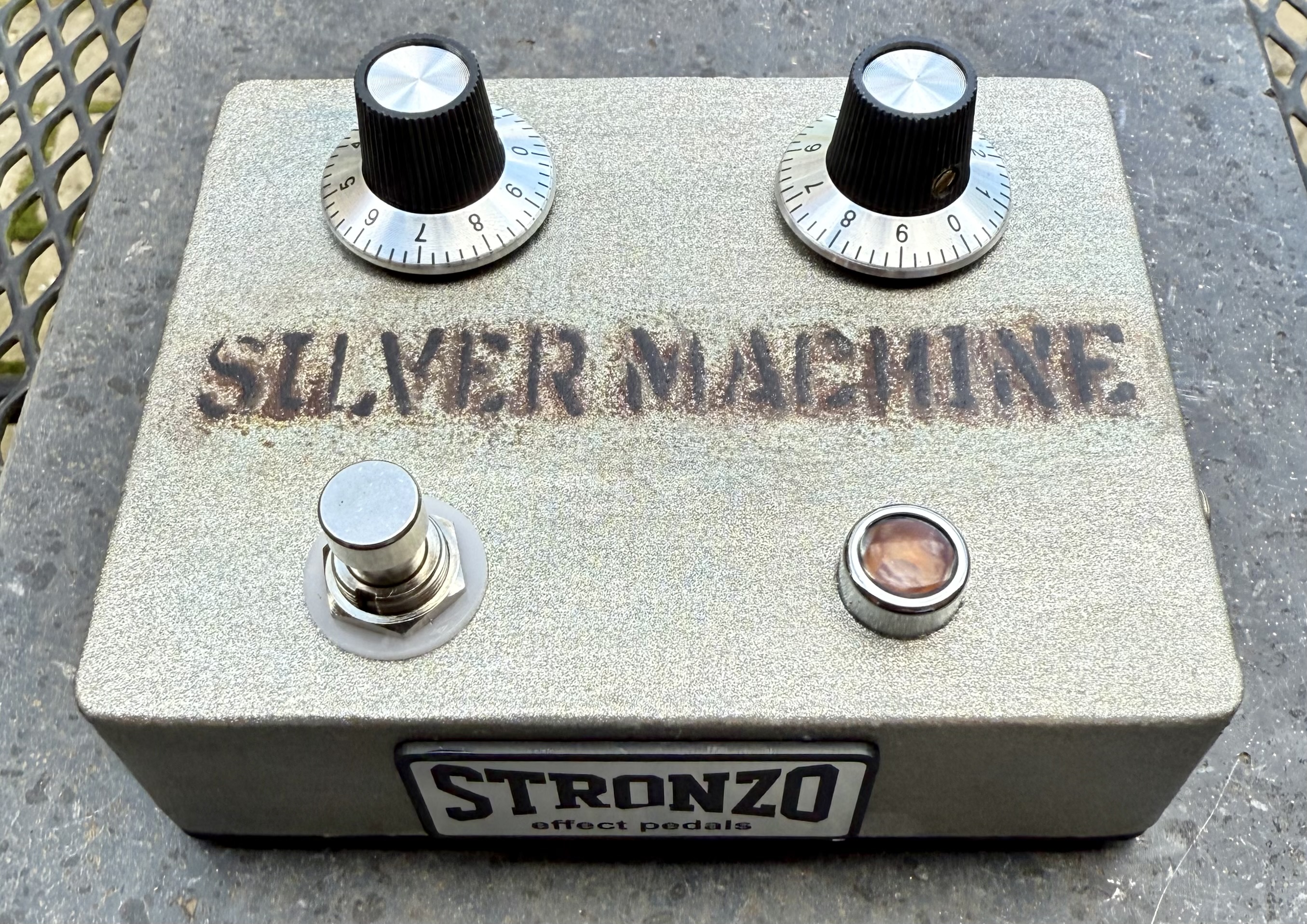 Stronzofx Silver machine (Maestro MFZ-1) Fuzz