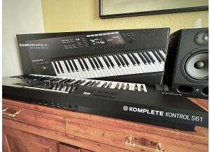 Native Instruments Komplete Kontrol S61 MK3 (41390)