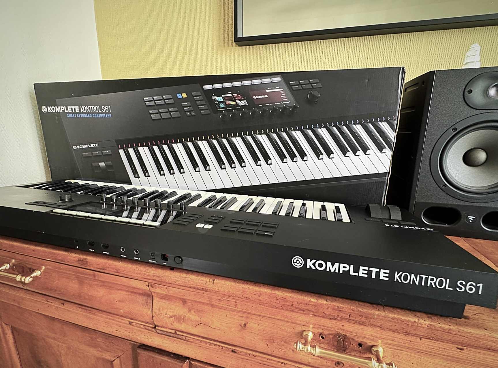 Native Instruments Komplete Kontrol S61 mk2 (86638)