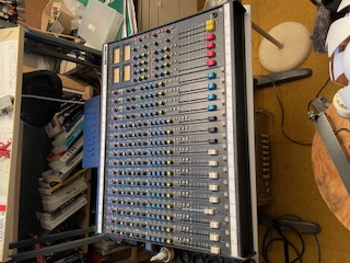 Vends table de mixage soundcraft 200B 16-4-2