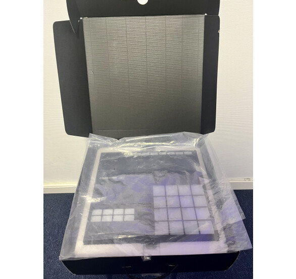 Native Instruments Maschine mk3 (10784)