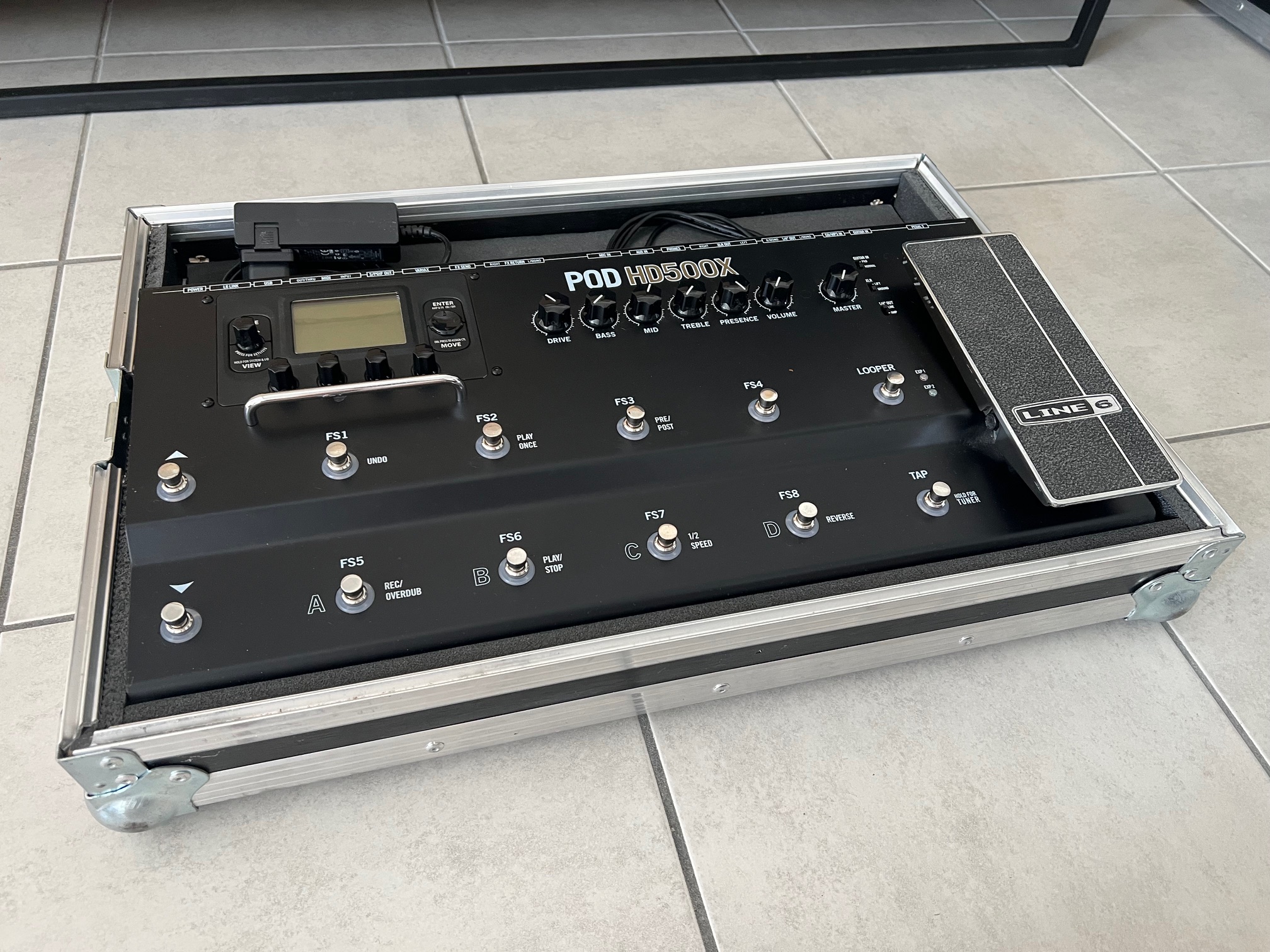 Line 6 POD HD500X – Très bon état, flight case inclus