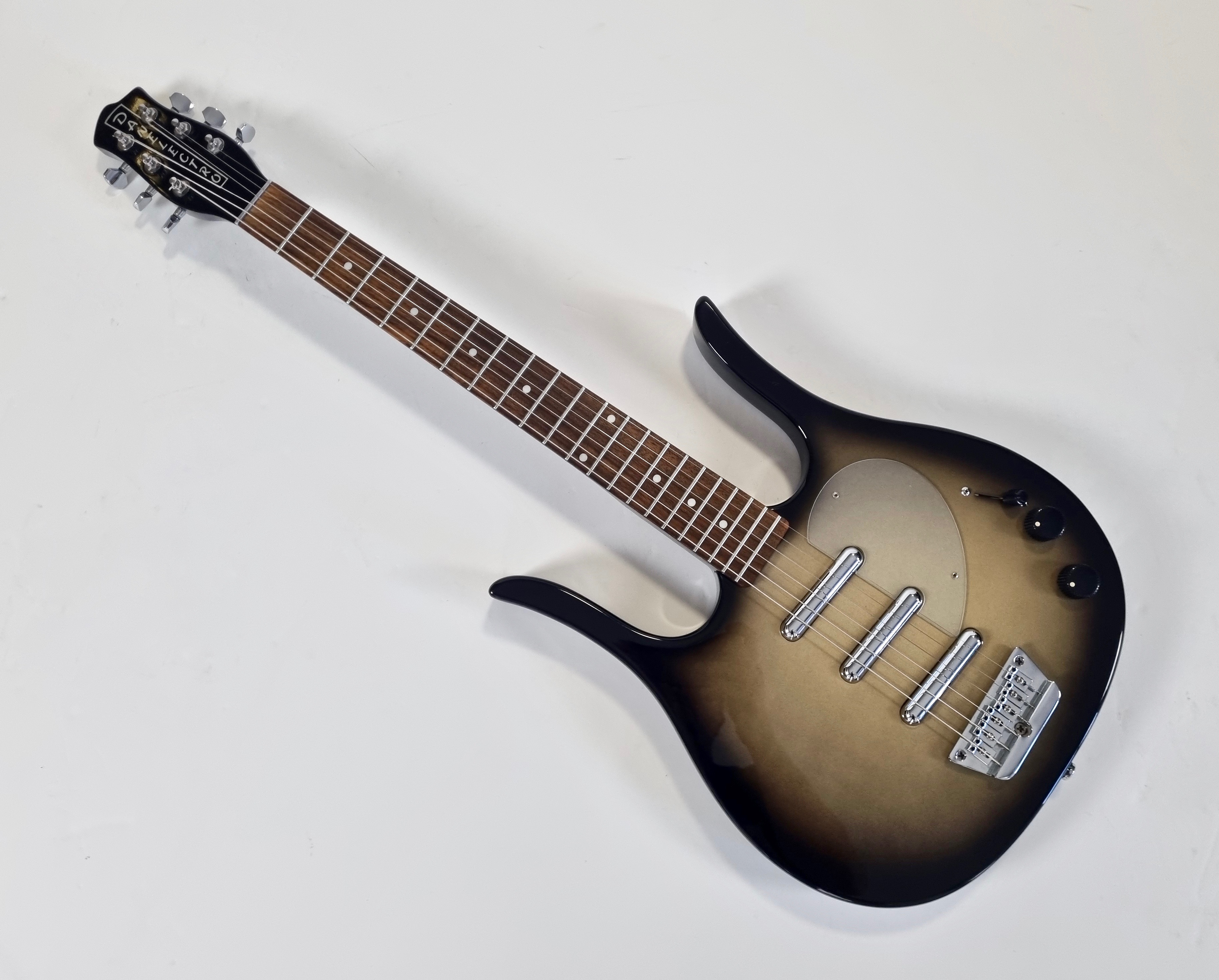 Danelectro Longhorn Guitar BB (762)