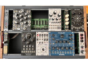 Intellijel Designs Outs (11715)