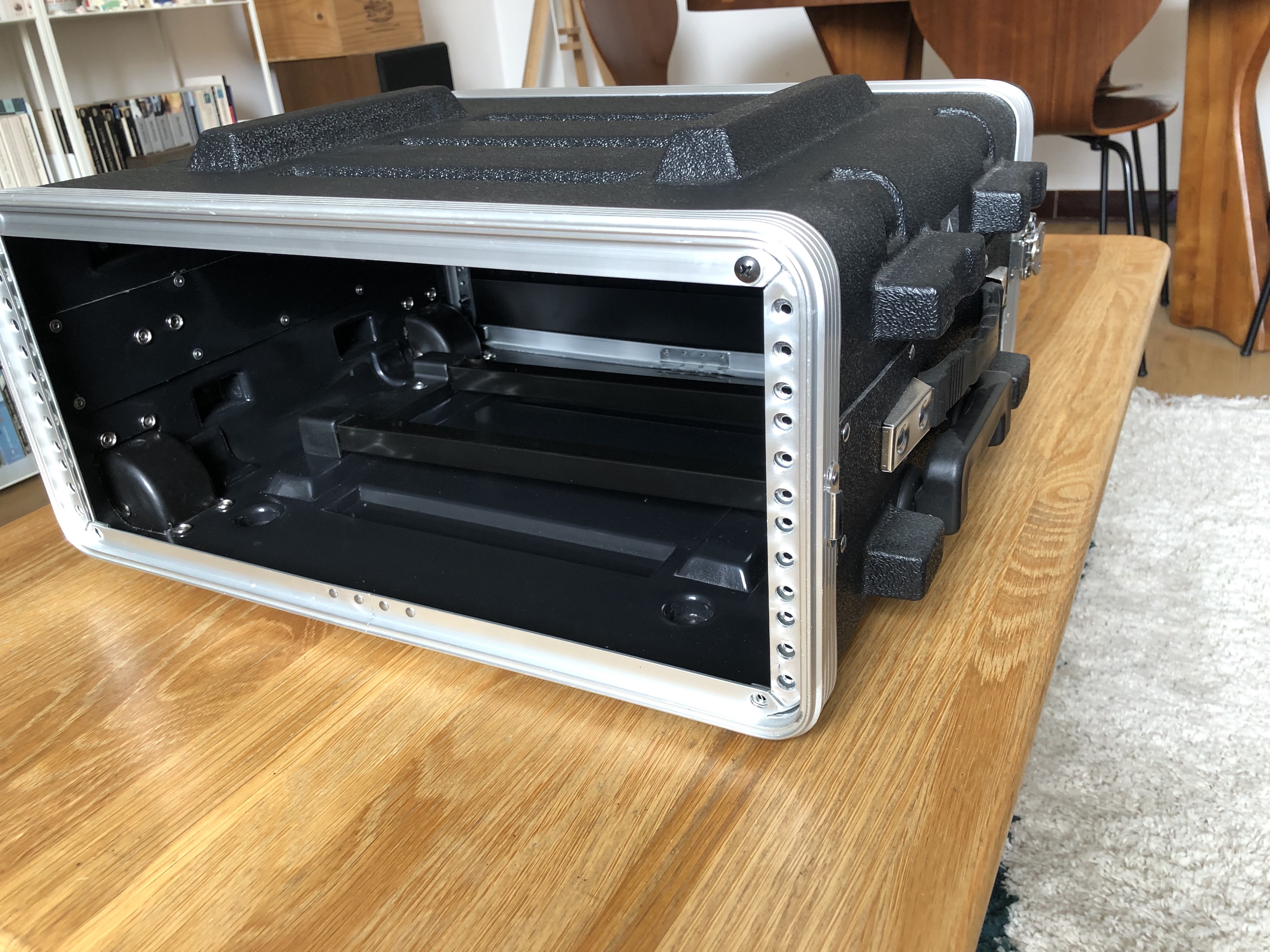 Vends Rack 3U/4U profond, type trolley 