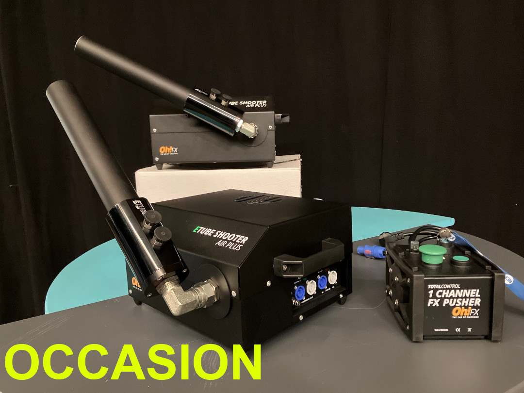 Vends d'occasion Lot machine à confettis, serpentins, poudre colorée à air comprimé OhFX + télécommande