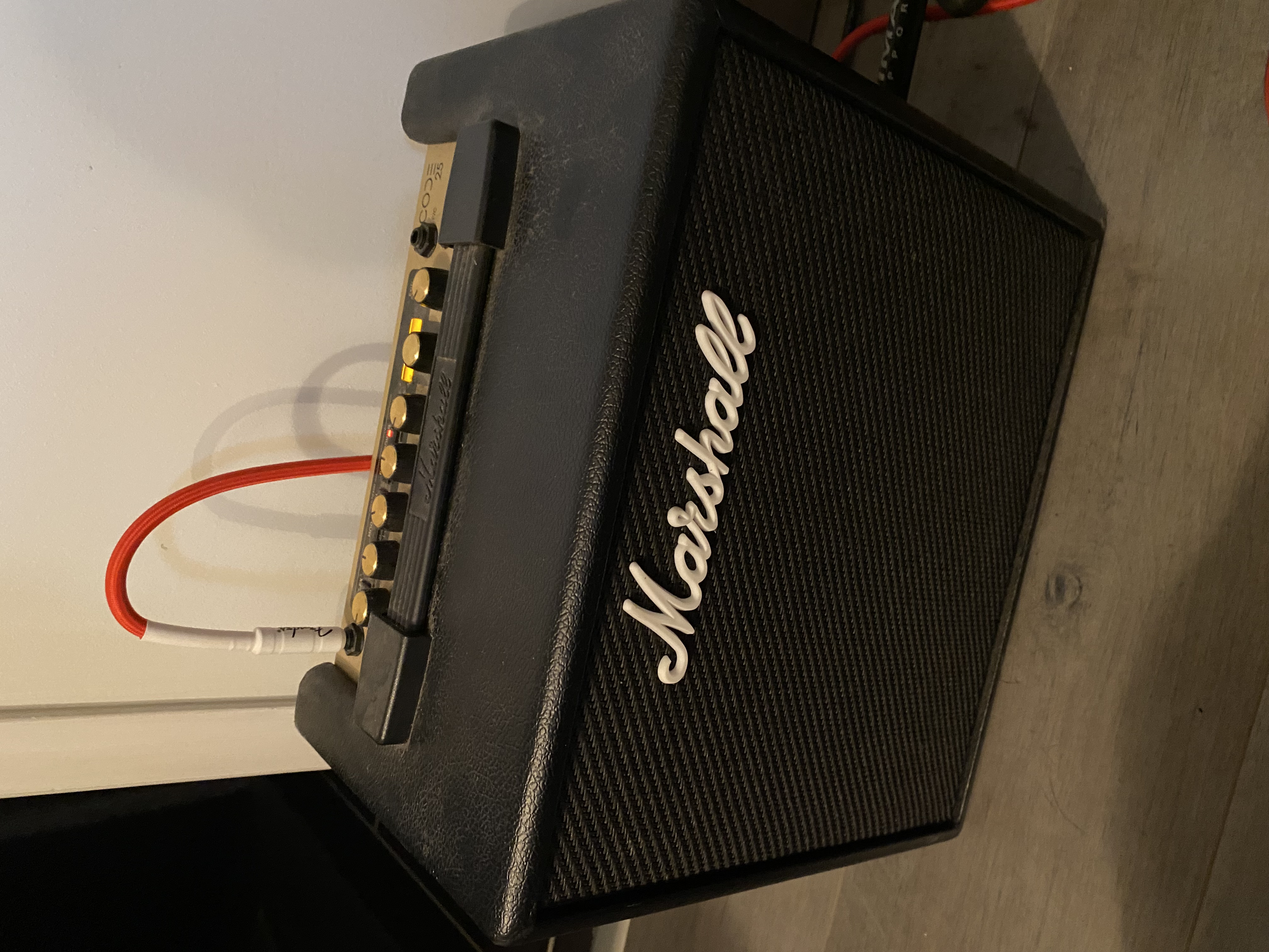 Vends ampli Marshall code 25 parfait état 