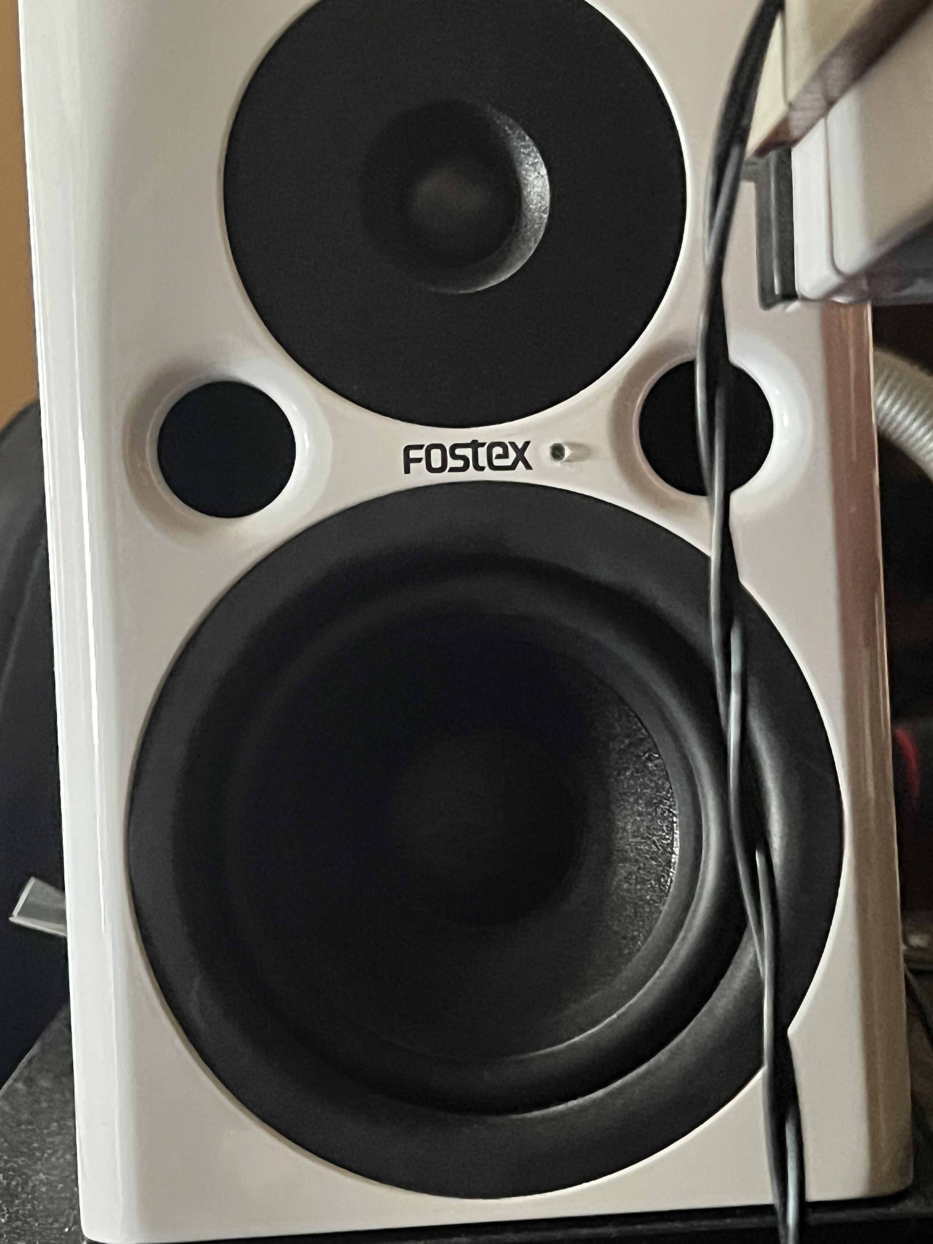 Fostex PM0.4n blanches + PM-SUB mini 2