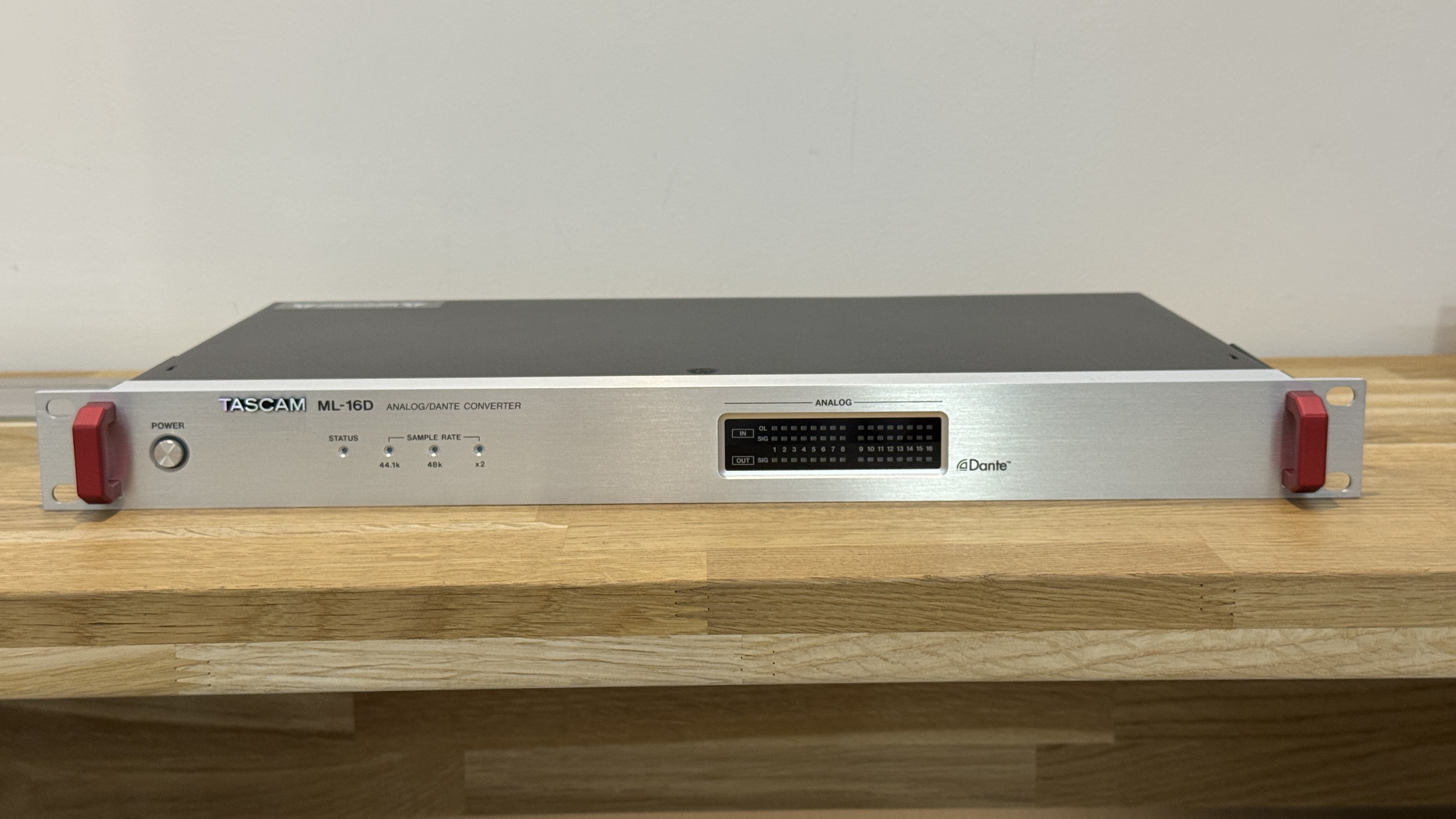 TASCAM ML-16D Analog to Dante Converter - Black