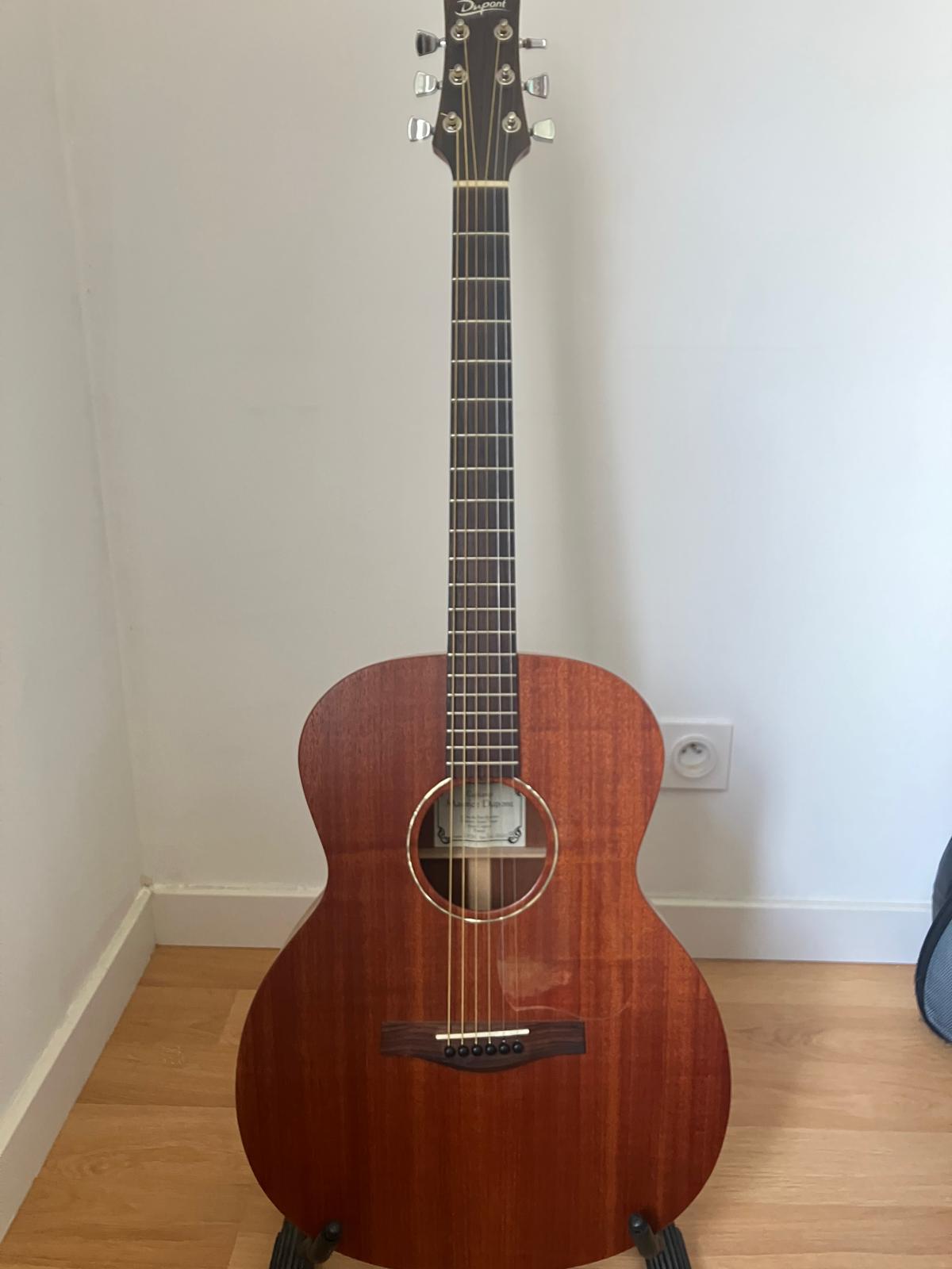 Vends guitare acoustique Dupont CF 90