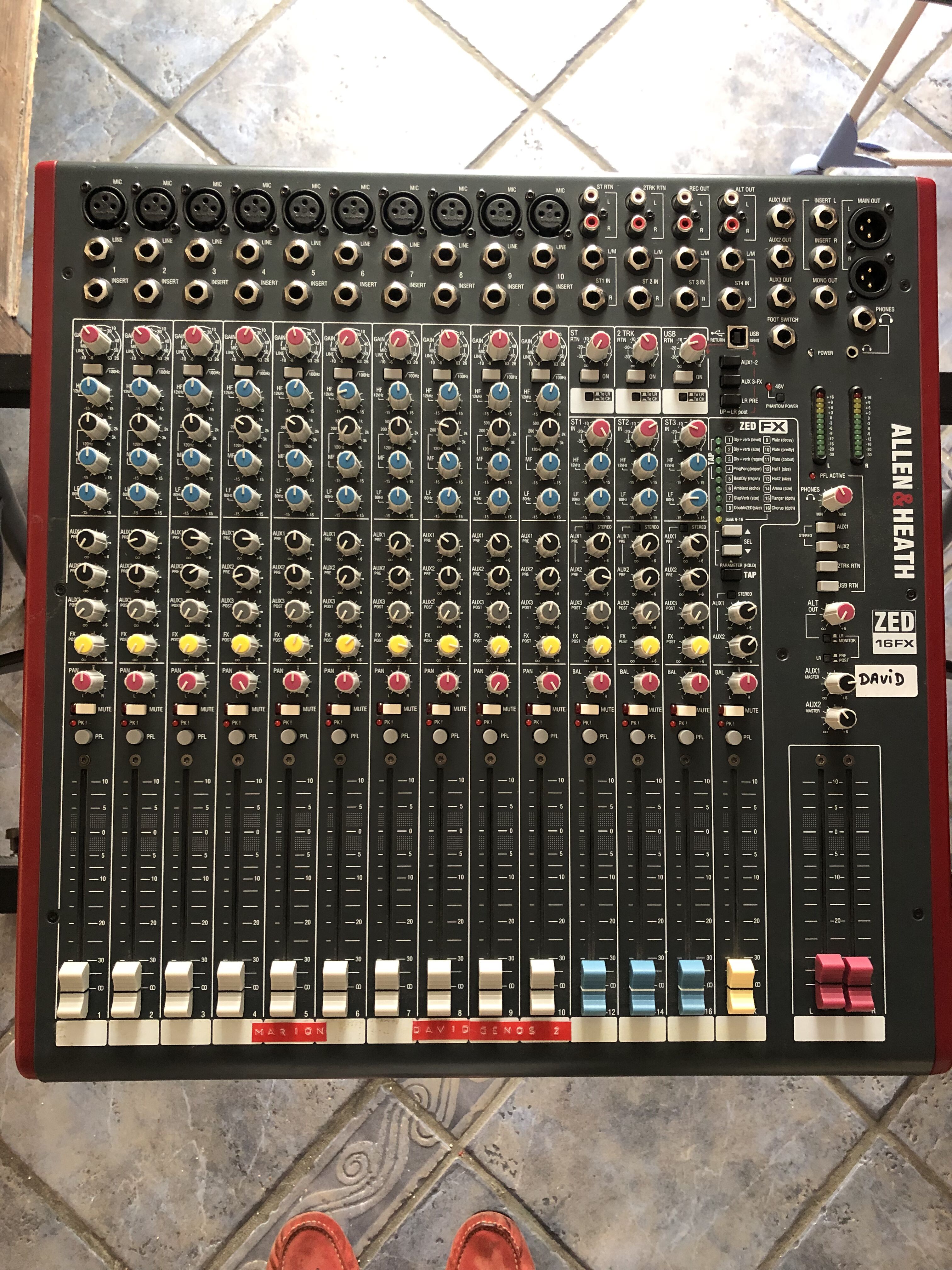 Vends table de mixage Allen & Heath ZED-16FX