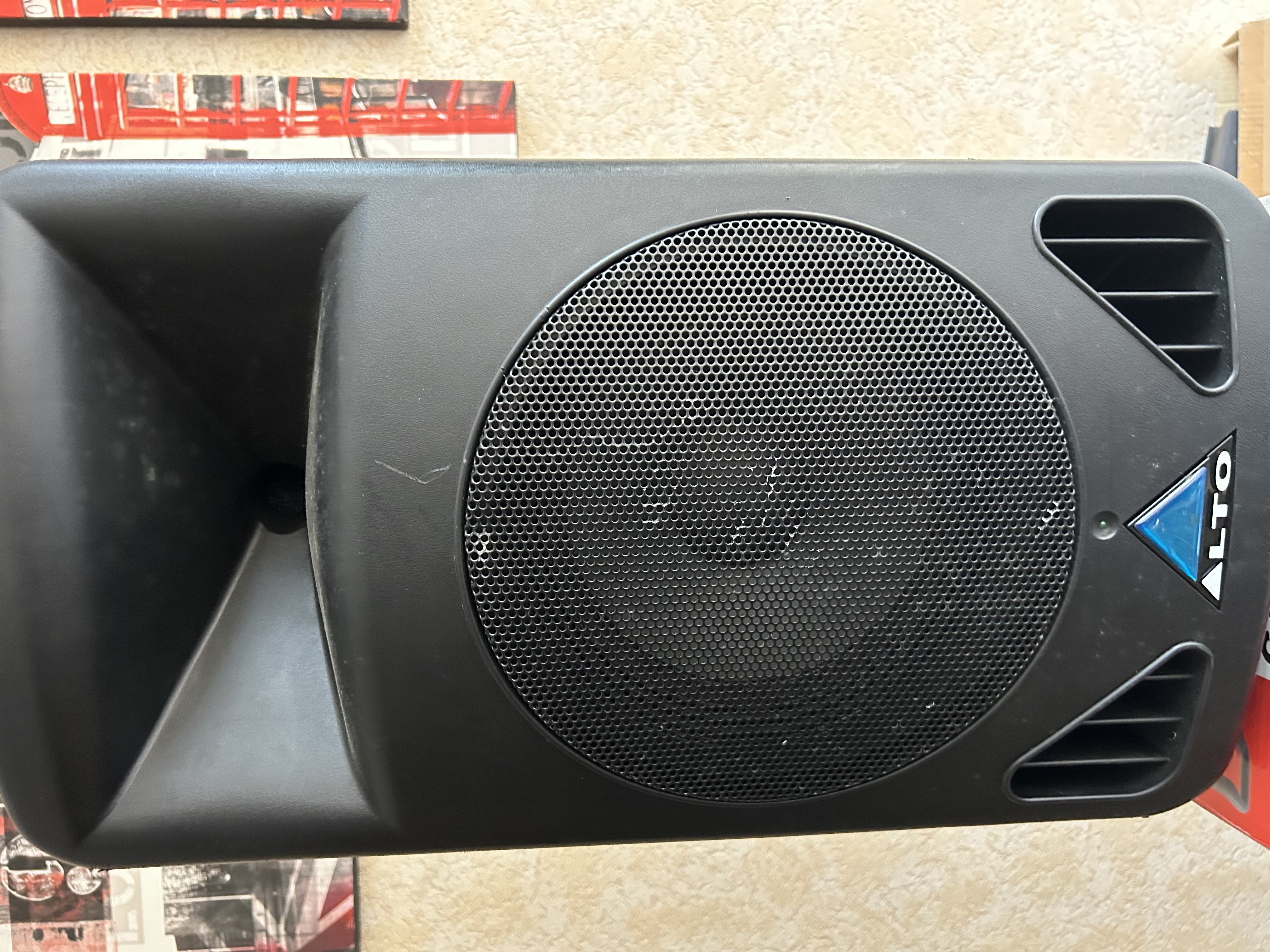 Vends cette enceinte amplifiée Alto PS4HA