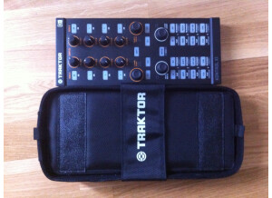 Native Instruments Traktor Kontrol X1 (29234)