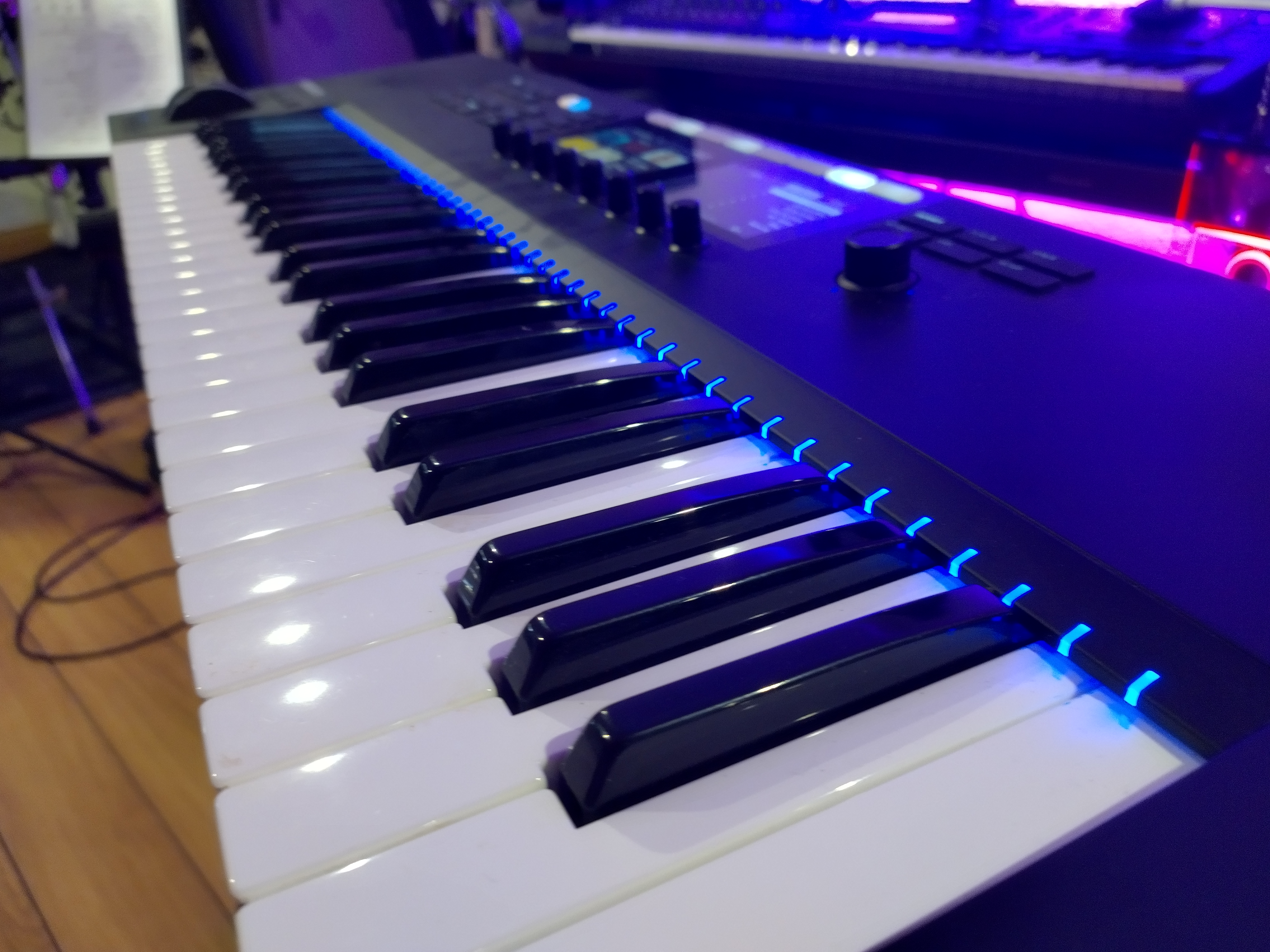 Vends clavier midi native Komplete kontrol S49 Mk2