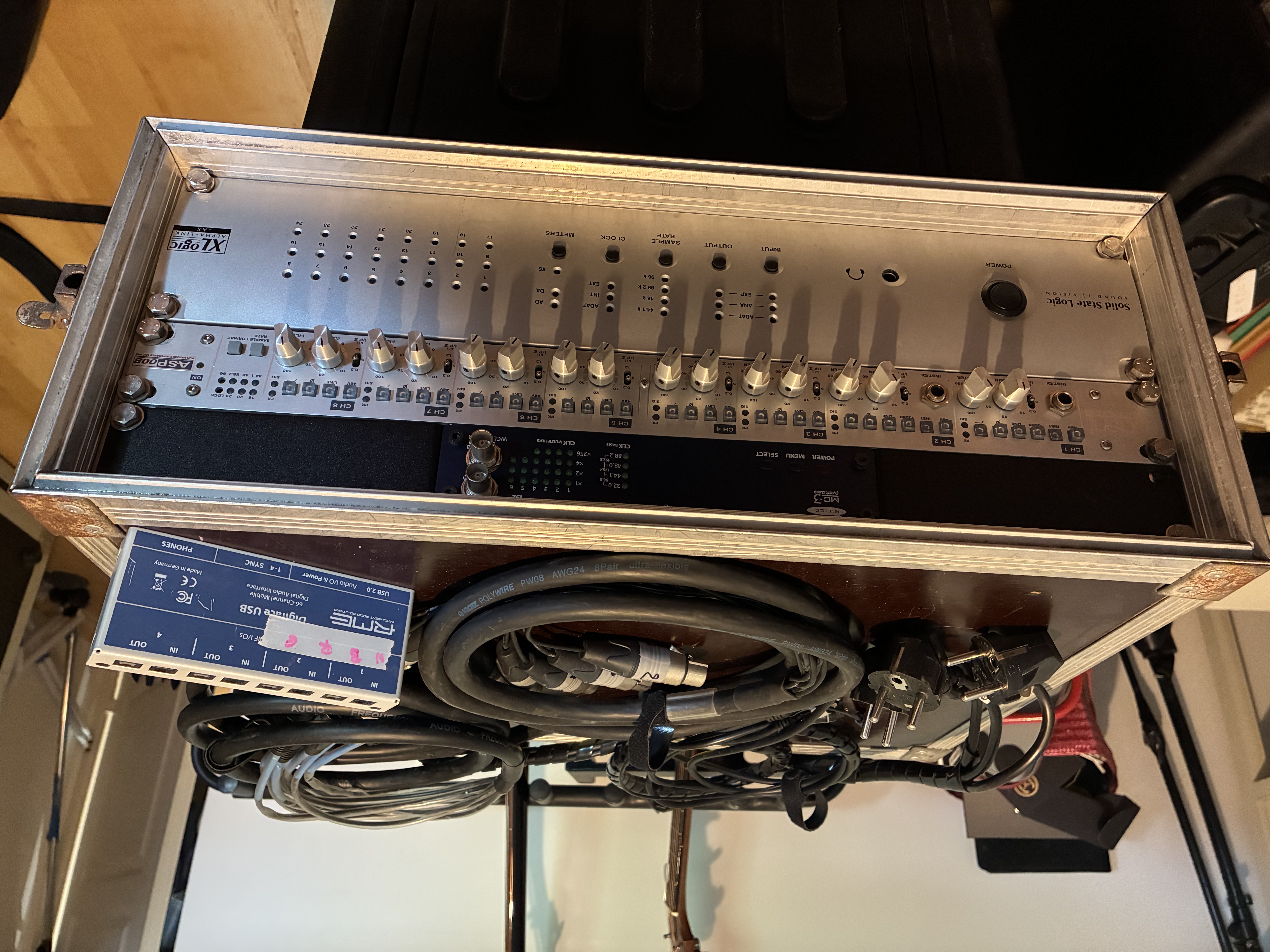 Convertisseur SSL XLogic Alphalink AX 24 ins / 24 outs (version Adat uniquement)