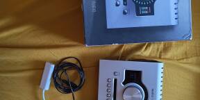 Vends UAD apollo twin Solo thunderbolt avec adaptateur USB-C