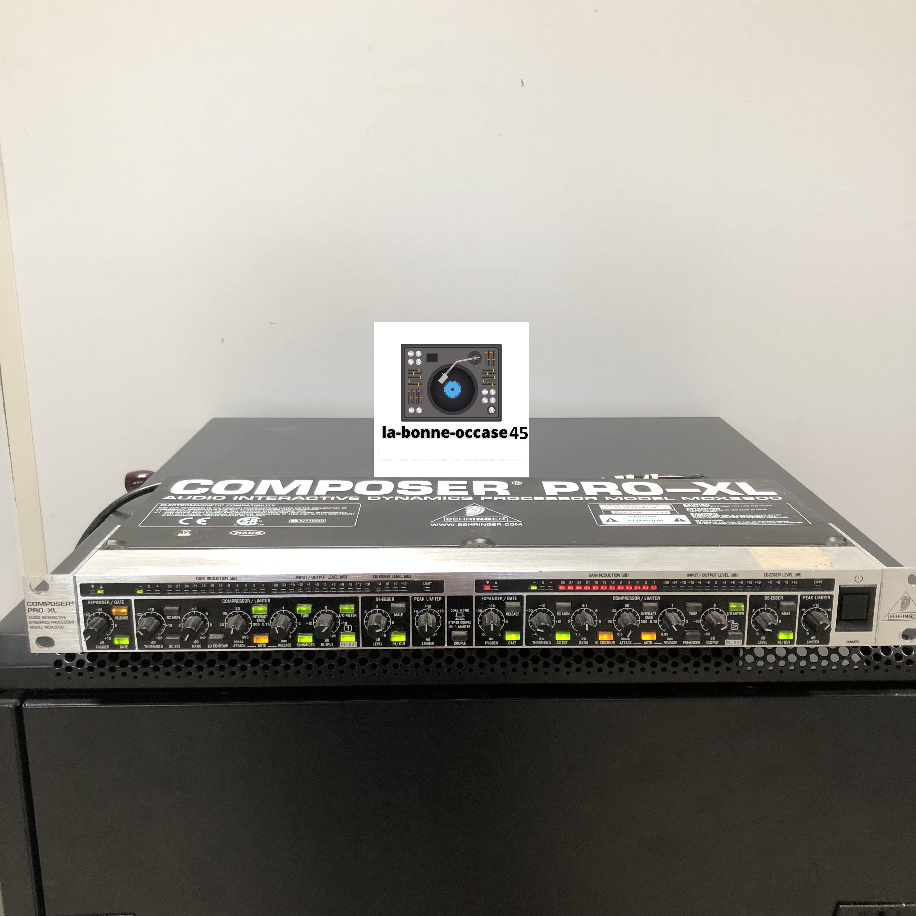 Vend Composer Pro XL 2600 Behringer