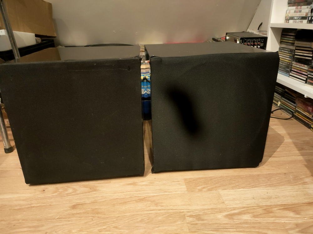 vends 2 caissons de basses energy encore  hp de 8 pouces amplifié 