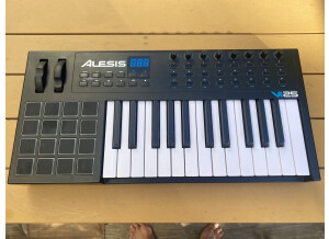 Alesis VI25 (45107)