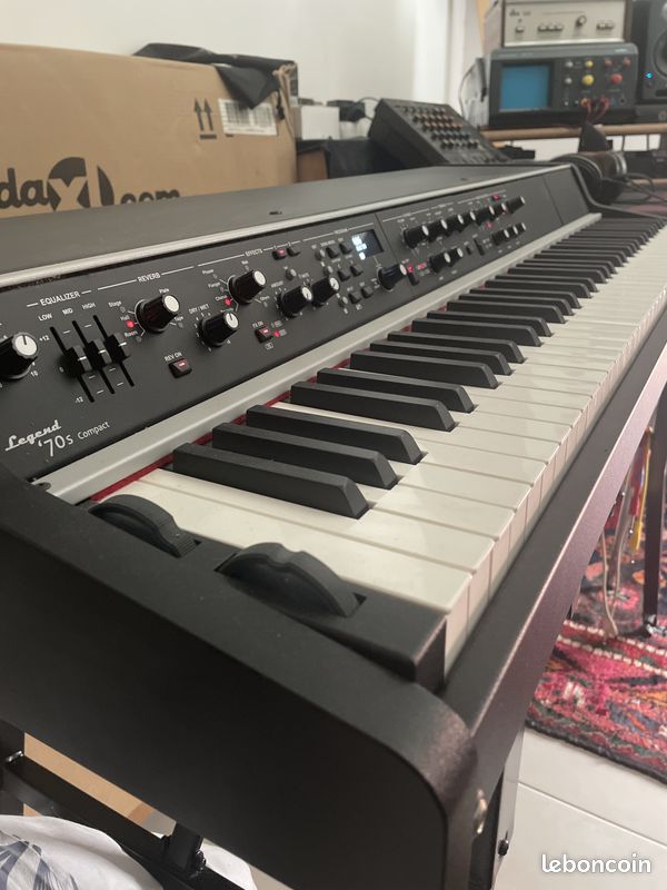 Clavier Viscount Legend 70's compact