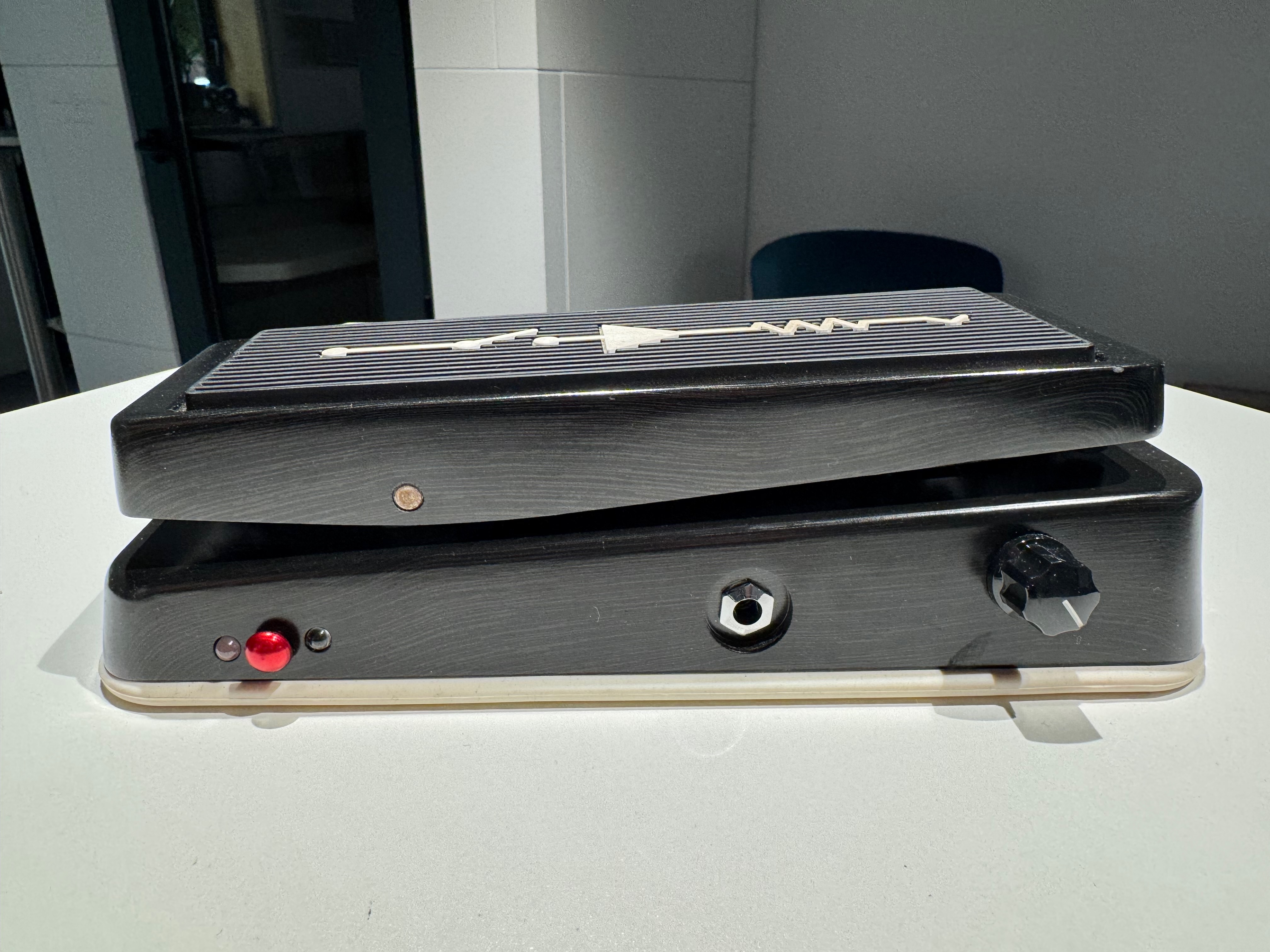 Dunlop MC404 CAE Wah – Pédale Wah professionnelle